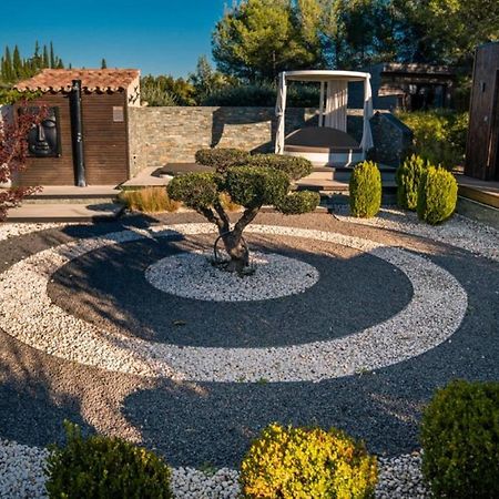 Mas Des Cigales Bed & Breakfast Orgon Exterior photo