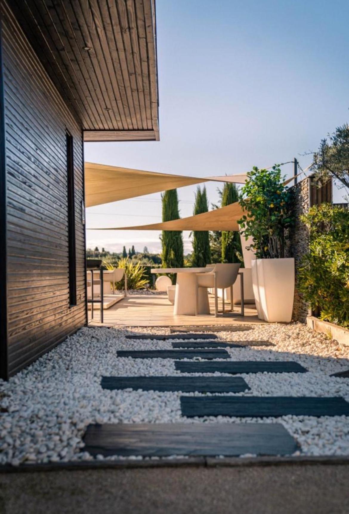 Mas Des Cigales Bed & Breakfast Orgon Exterior photo