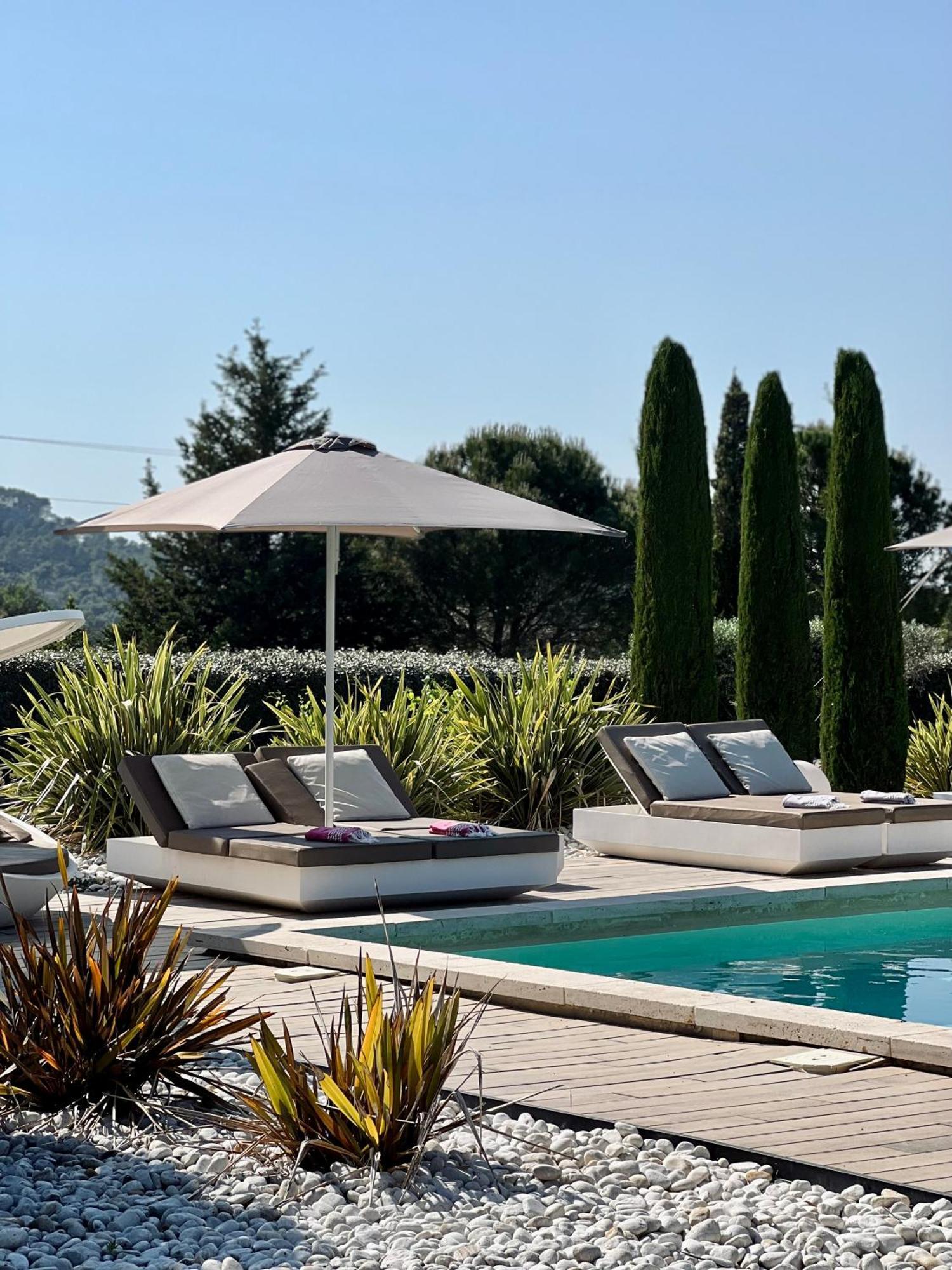 Mas Des Cigales Bed & Breakfast Orgon Exterior photo