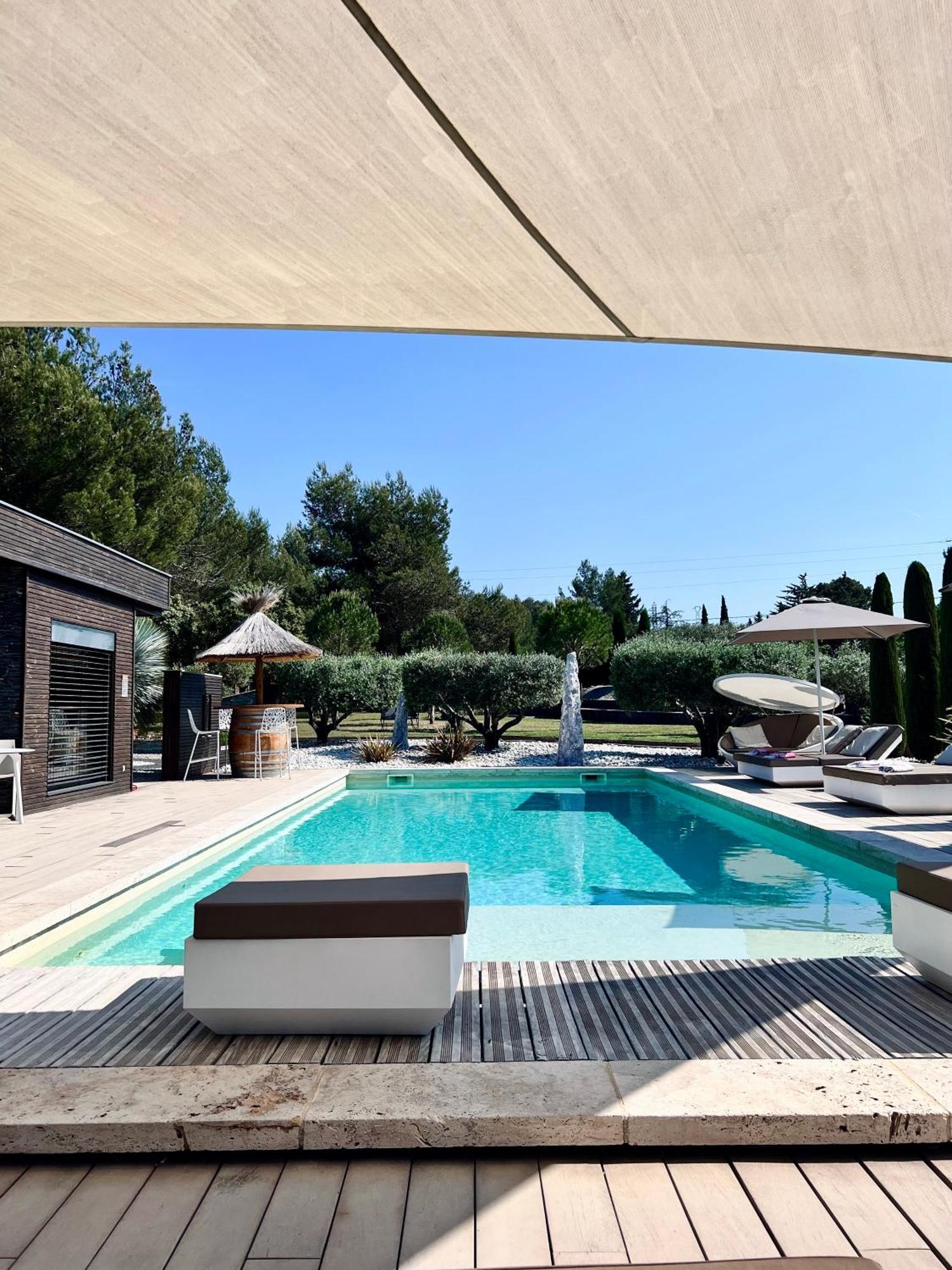 Mas Des Cigales Bed & Breakfast Orgon Exterior photo