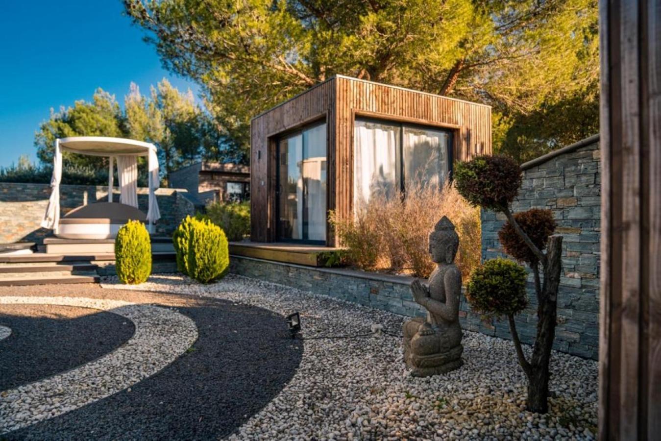Mas Des Cigales Bed & Breakfast Orgon Exterior photo