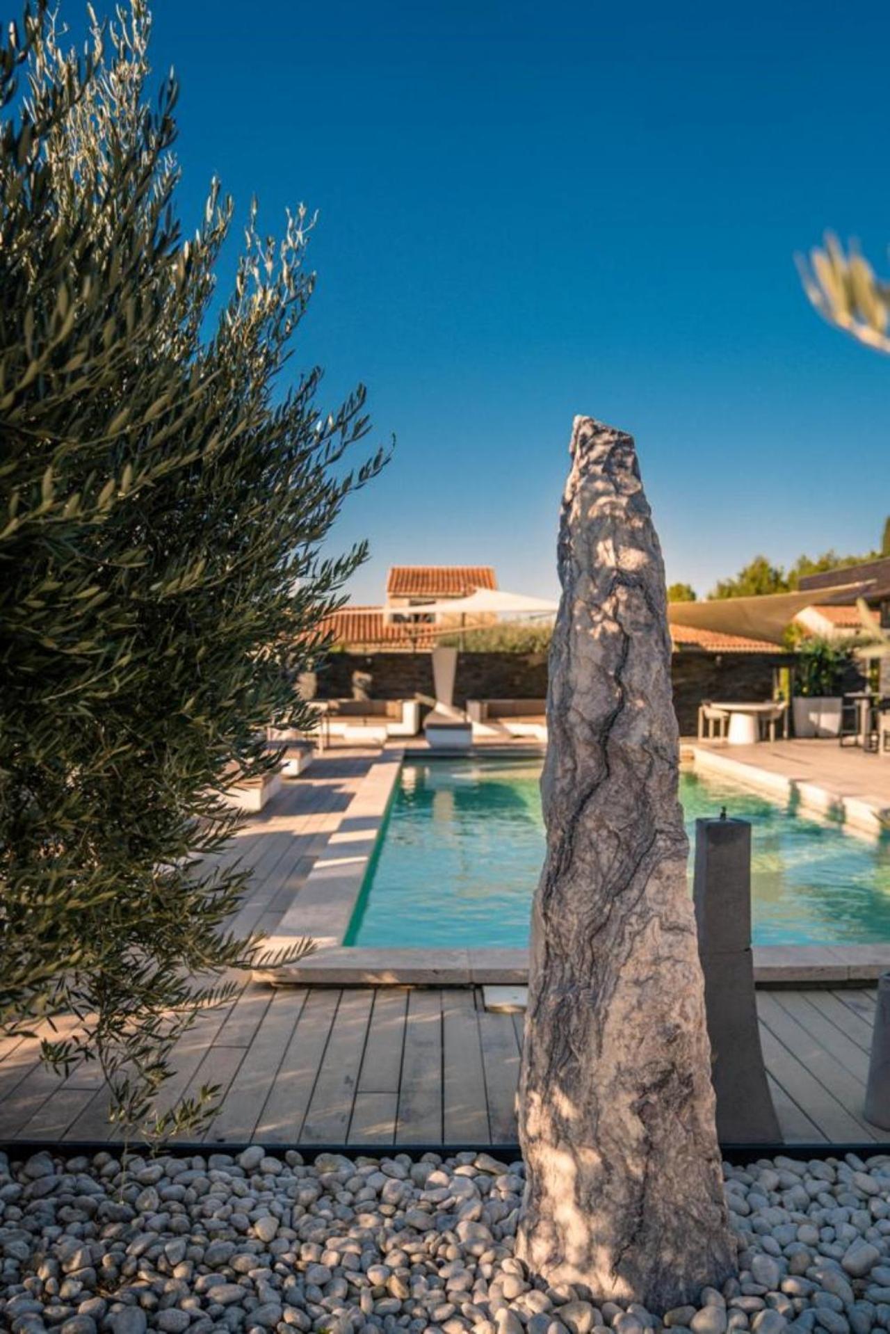 Mas Des Cigales Bed & Breakfast Orgon Exterior photo