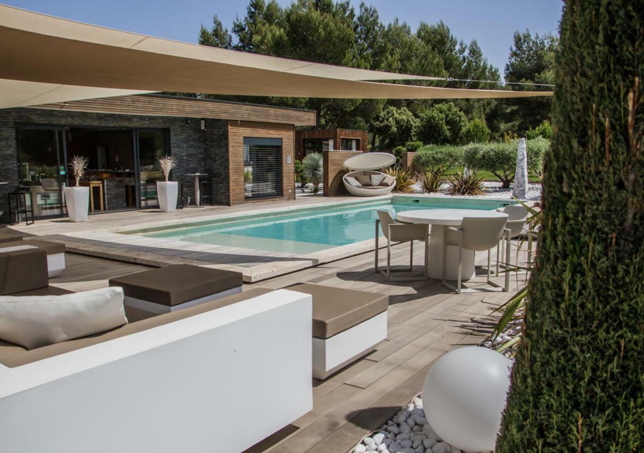 Mas Des Cigales Bed & Breakfast Orgon Exterior photo
